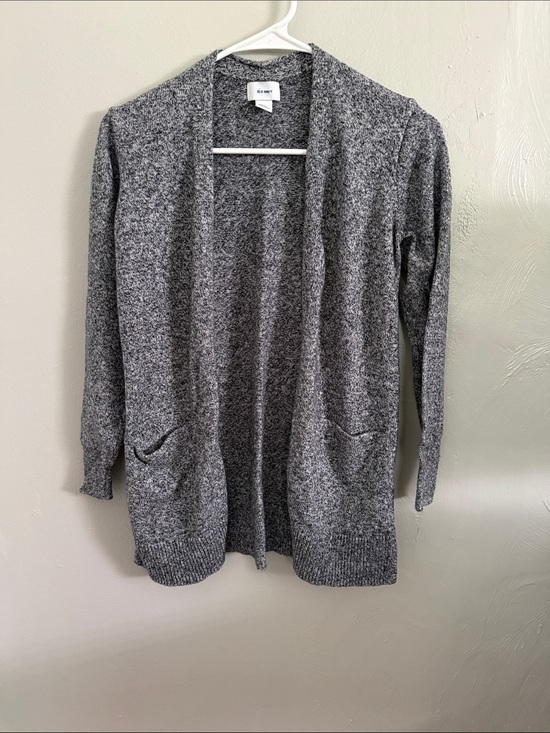 Old Navy Sweaters - Old Navy gray cardigan sweater